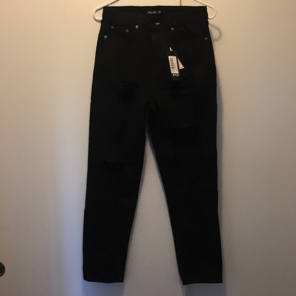 Black relaxed fit jeans. Ripped - Picture 2 of 4